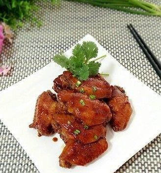 小辣椒炒鸡翅，香辣鲜美的家常美味（以小辣椒为主角）