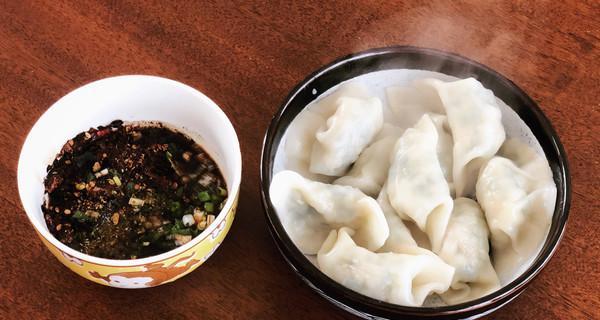 鲜肉荸荠饺子，爽口又美味（传统风味饺子的变化）