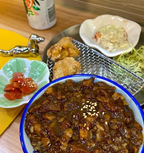 土豆葱香卤汁饭，美味又营养（简单易学的卤汁饭做法）  第1张