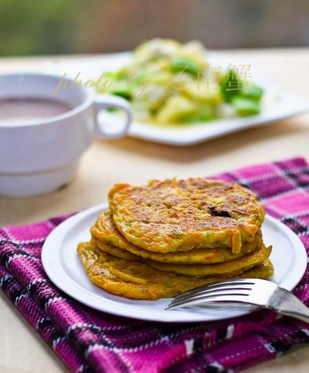 健康美味的青汁鸡蛋饼（营养均衡、口感丰富）